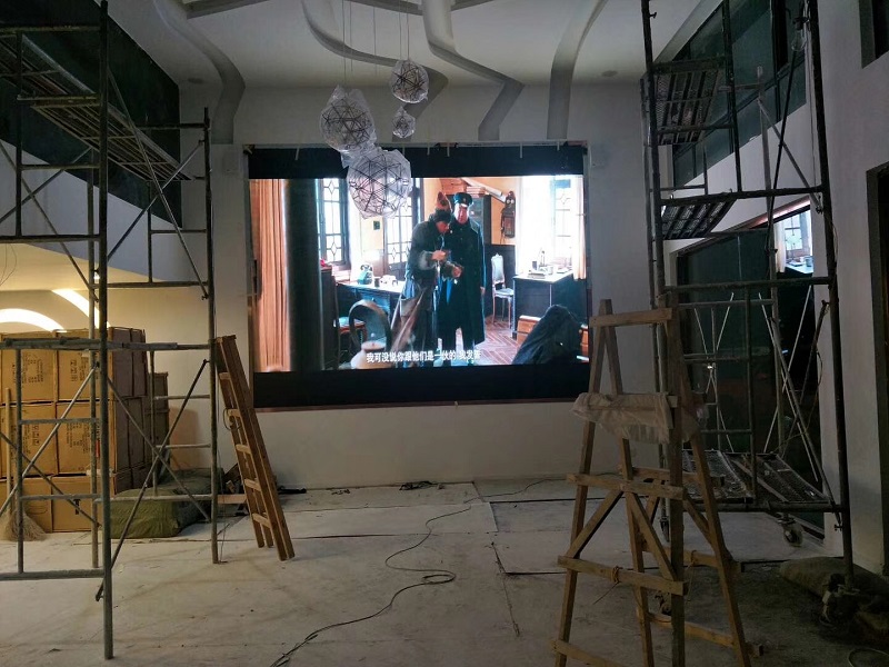 小间距led显示屏的特点